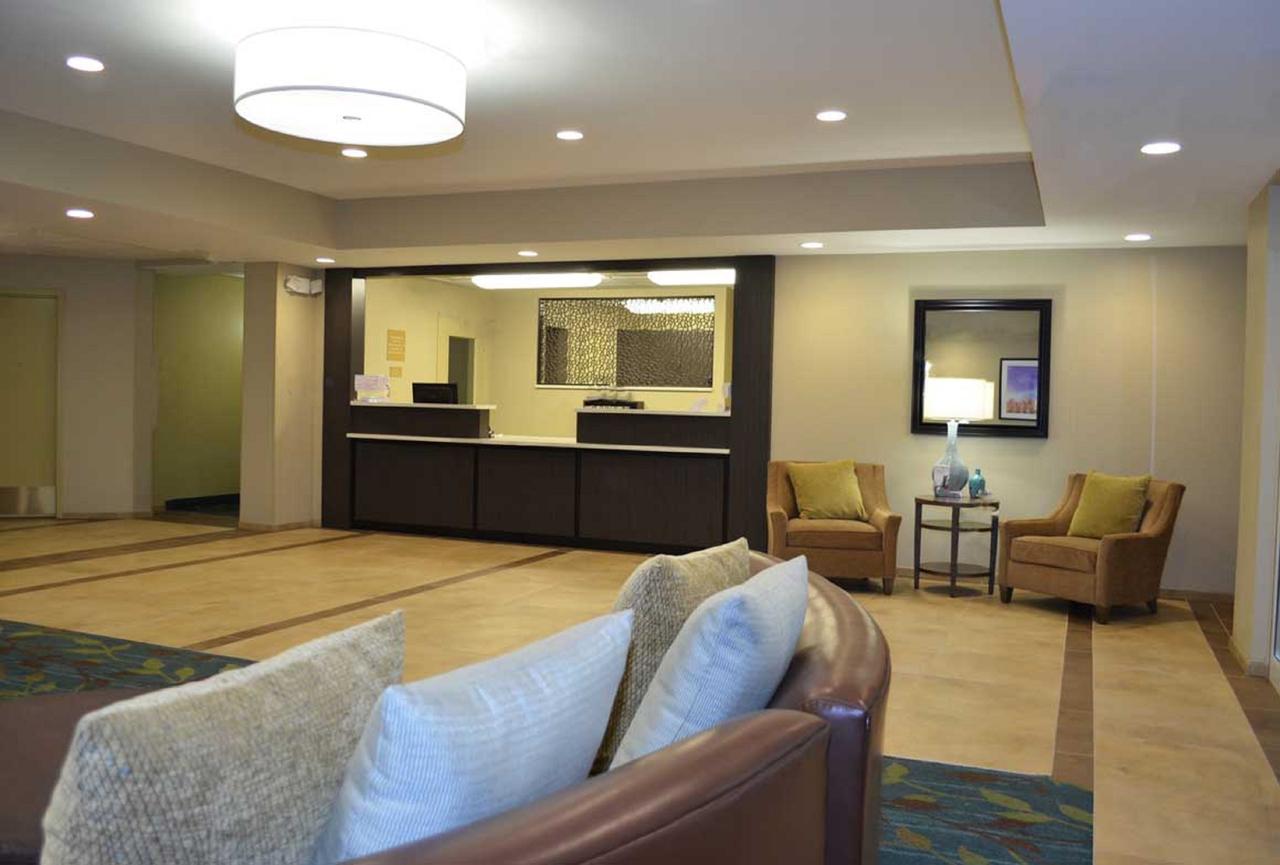 Candlewood Suites Carrollton - thumb 17