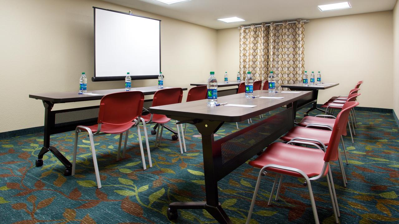 Candlewood Suites Carrollton - thumb 11