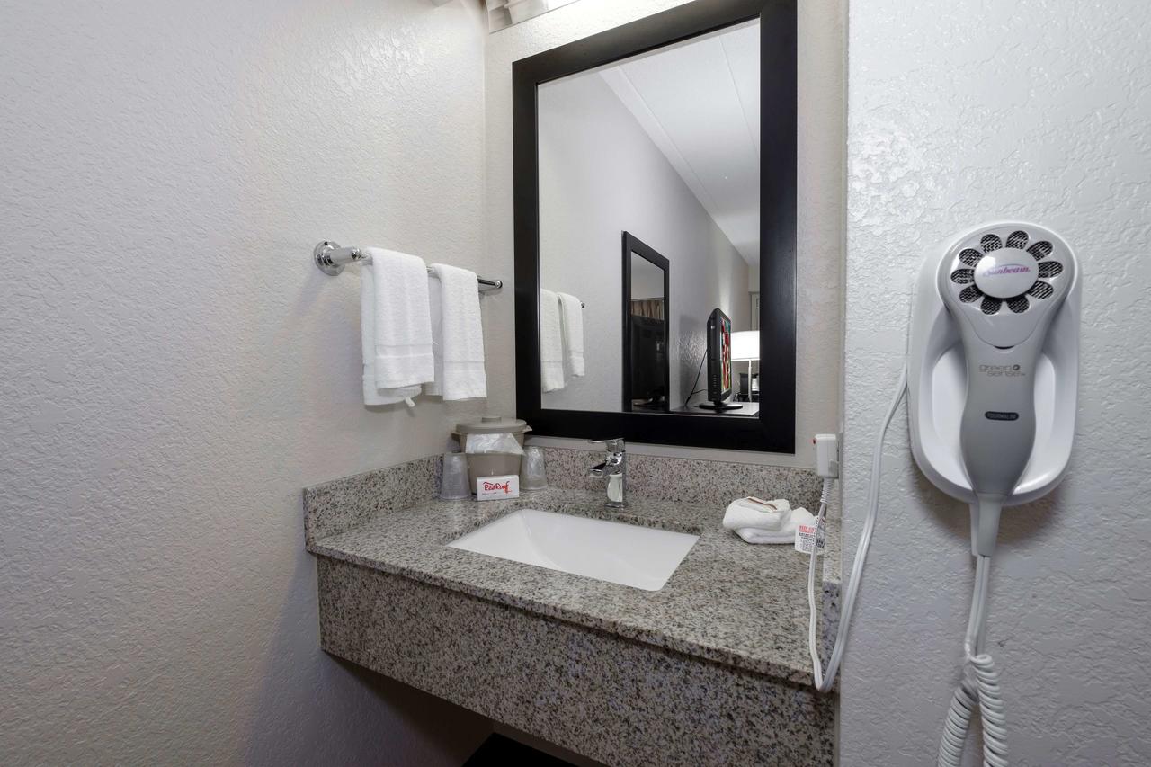 Red Roof Inn Danville, PA - thumb 32