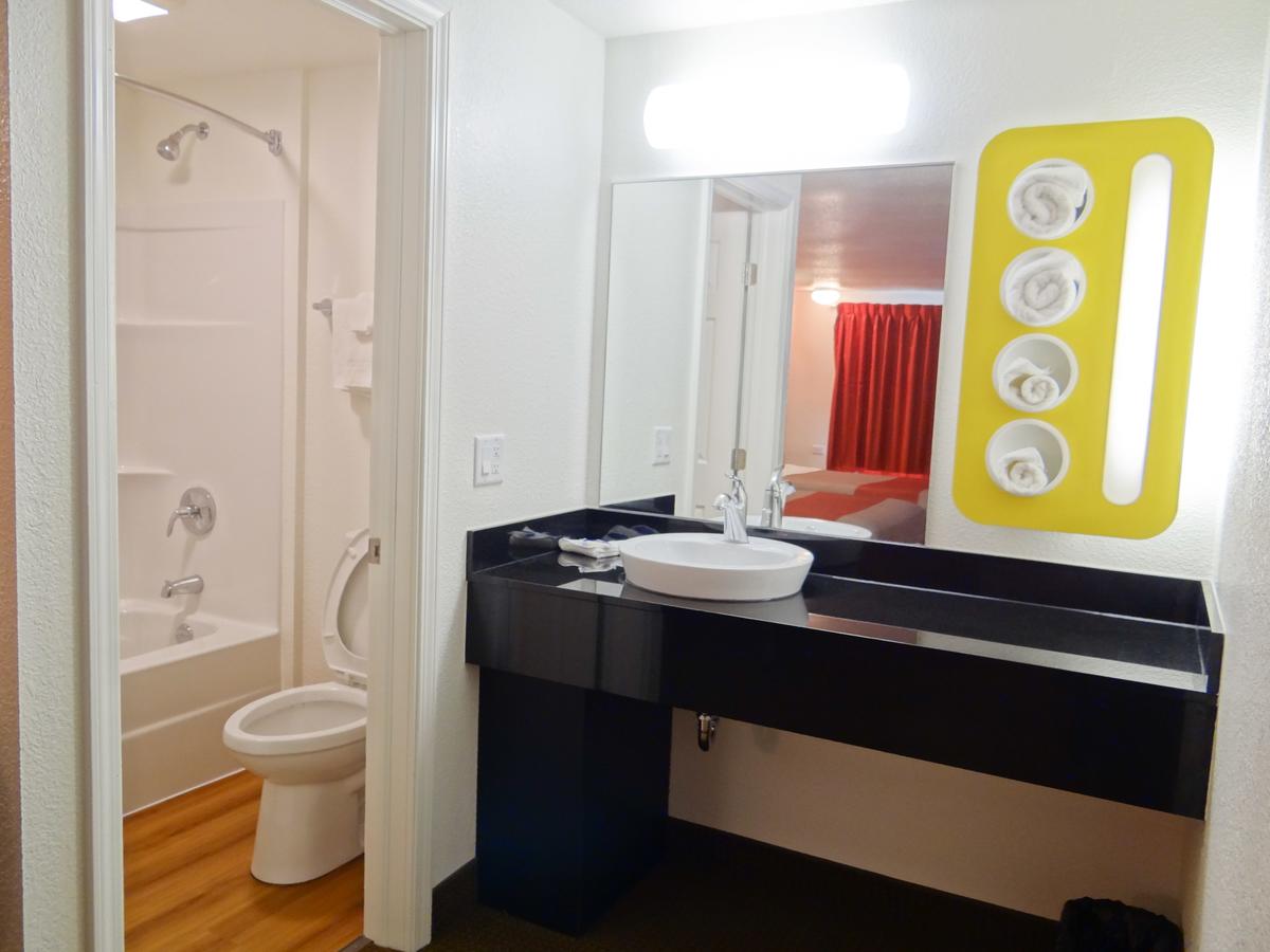 Motel 6 Erie - thumb 30