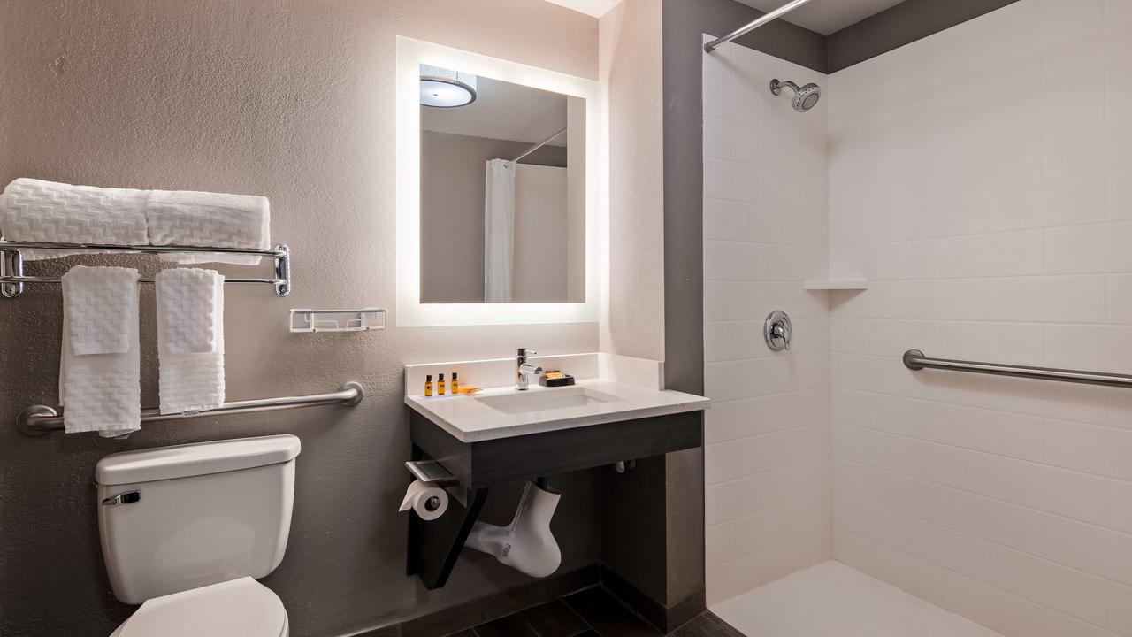 Best Western Plus Spartanburg - thumb 34