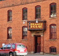 The Branch House - Accommodation Dallas