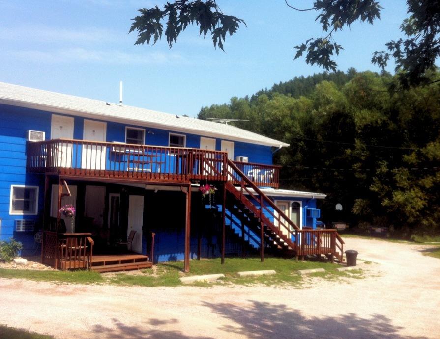 The Brookside Motel / Mt. Rushmore - thumb 24