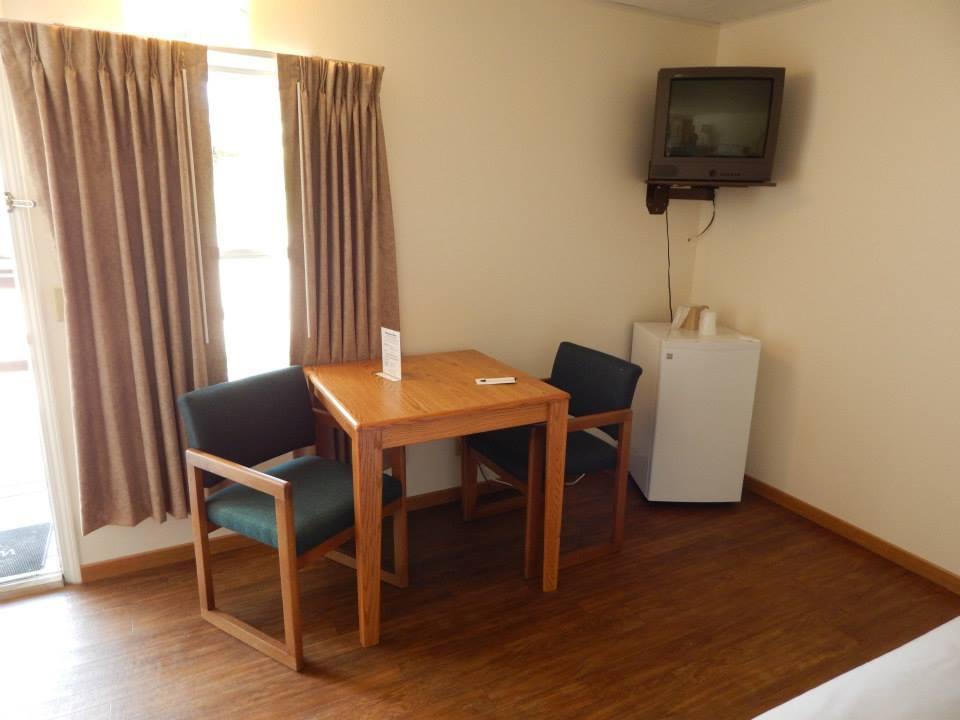 The Brookside Motel / Mt. Rushmore - thumb 18