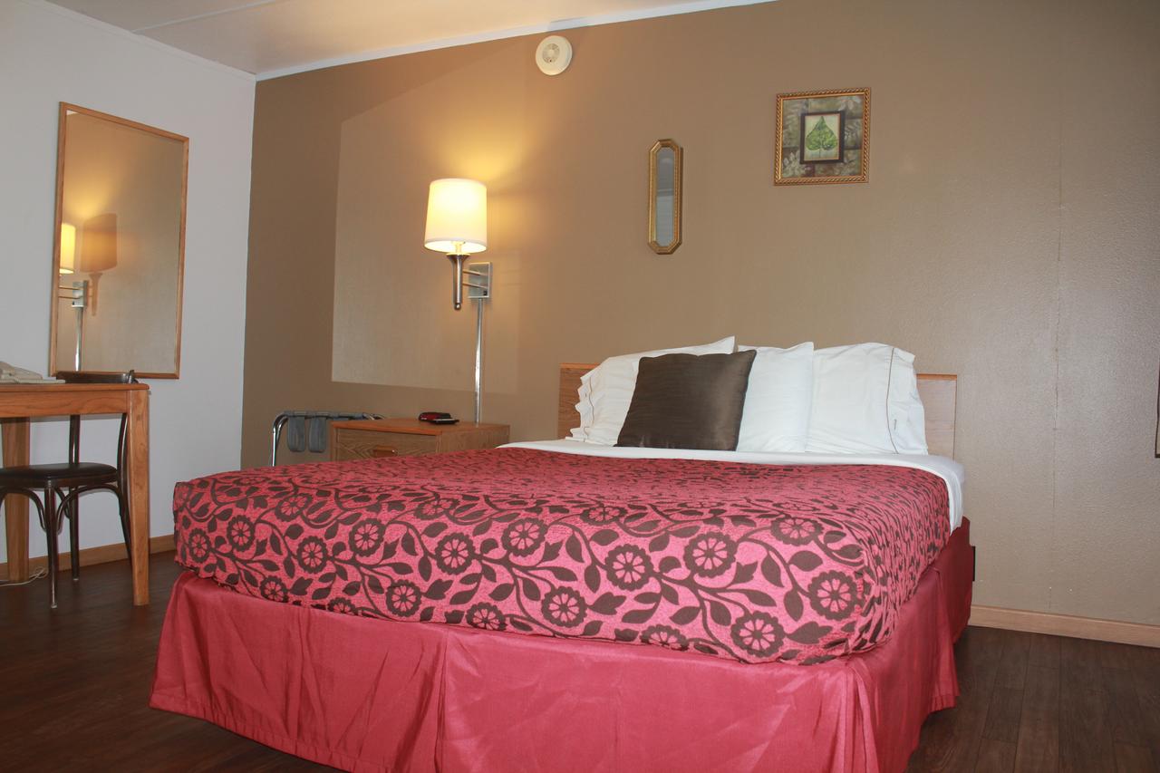 The Brookside Motel / Mt. Rushmore - thumb 10