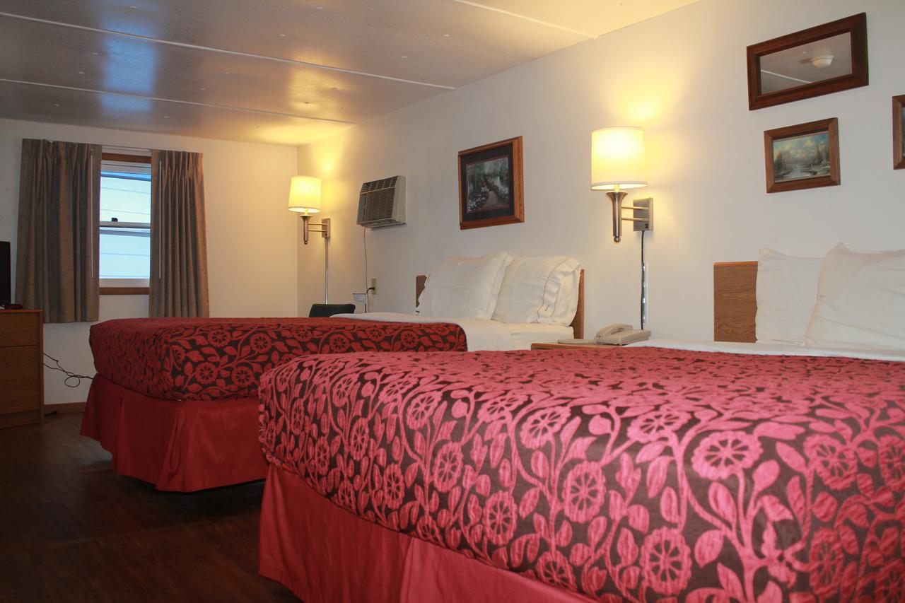 The Brookside Motel / Mt. Rushmore - thumb 7