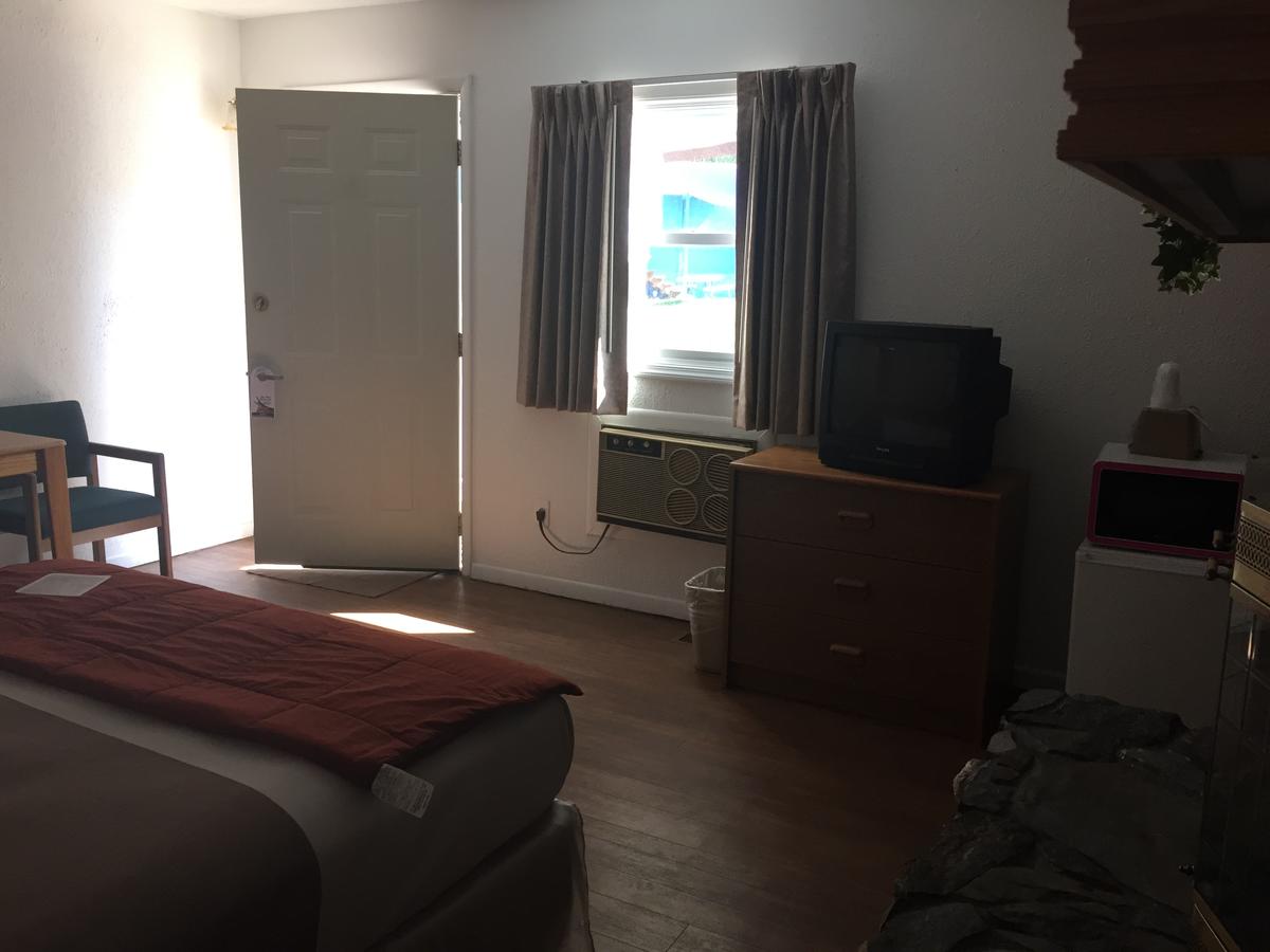 The Brookside Motel / Mt. Rushmore - thumb 38