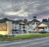 The Lodge at Five Oaks - Accommodation Dallas