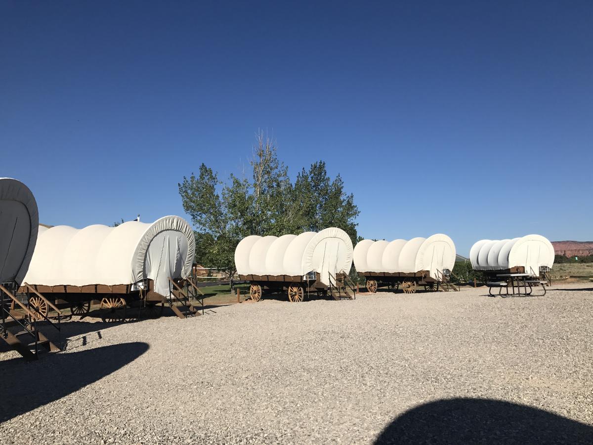 Broken Spur Inn & Steakhouse - thumb 17