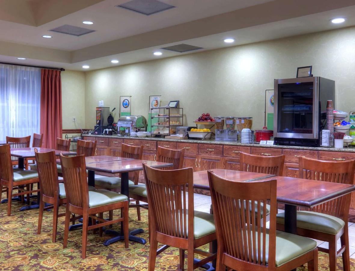 Country Inn & Suites By Radisson, Fredericksburg, VA - thumb 6