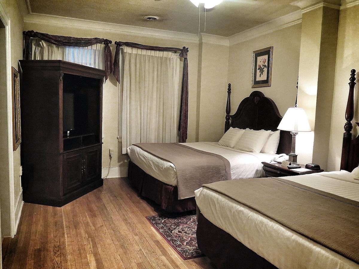 MarQueen Hotel - thumb 0
