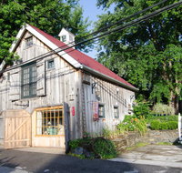 Lily Garden Bed and Breakfast - Accommodation Dallas