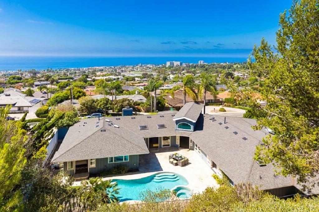 1141 Family Tides Four Bedroom Home - thumb 0