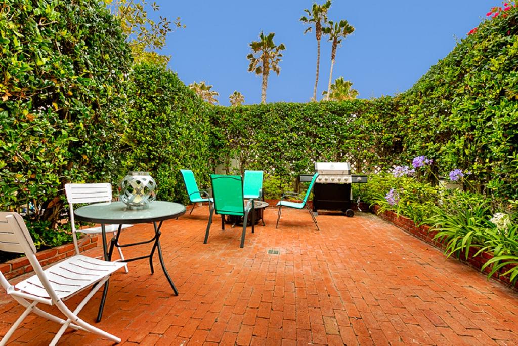 212ROS - Beachfront Bliss IV One-Bedroom Apartment - thumb 2