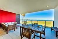 5115 03 - Ocean Beachfront Villa 3 Accommodation Dallas