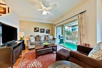 850 - Beauty and the Beach Four-Bedroom Apartment Accommodation Dallas
