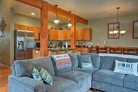 'Bozeman Getaway' with Mtn Views - 10 Min to Downtown Accommodation Dallas