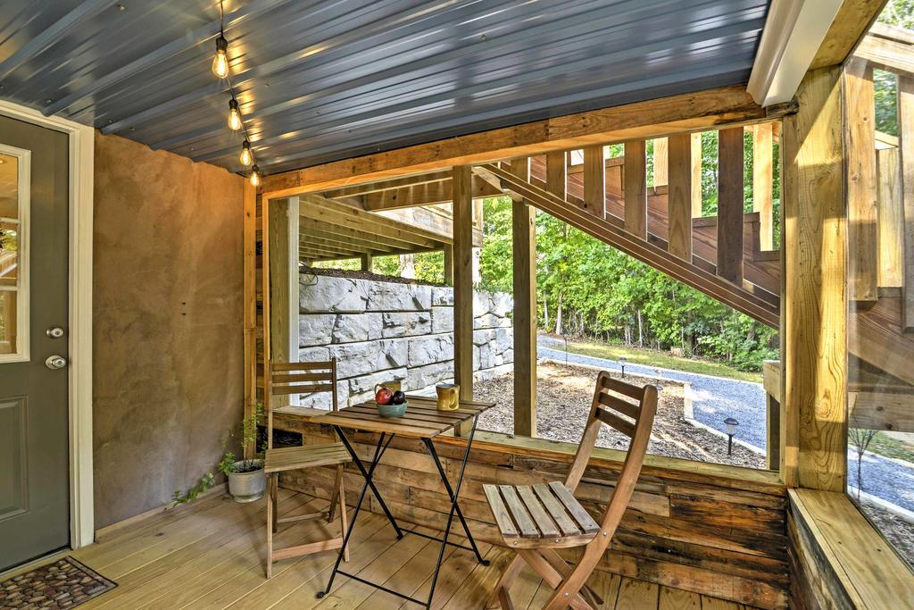 'Fox Hollow' Beautiful Black Mountain Apartment! - thumb 2