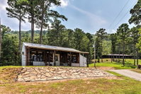 'Sardis Serenity' 1BR Clayton Cabin with Lake View Accommodation Dallas