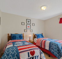 New Sun LivingPrivate Pool Disney  Games Room - Accommodation Dallas