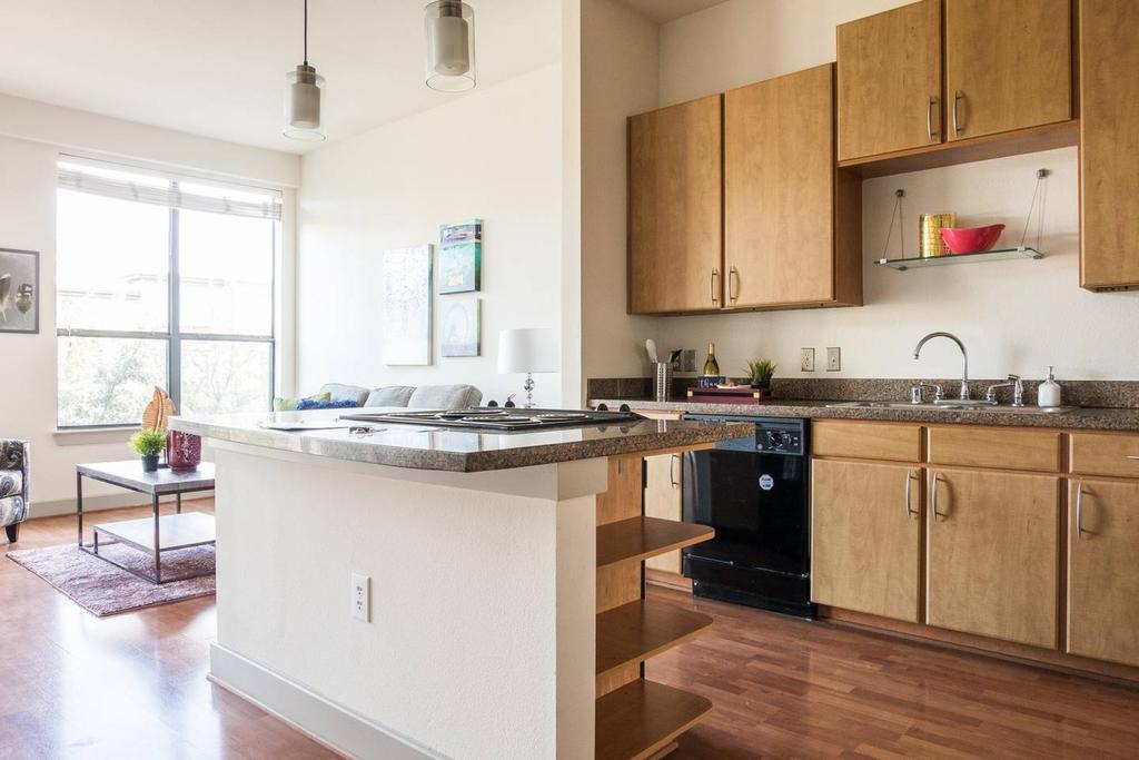 1 BR Apt Near Dining Shopping Nightlife By Frontdesk - thumb 3