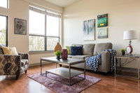 1 BR Apt near Dining Shopping Nightlife by Frontdesk Accommodation Dallas
