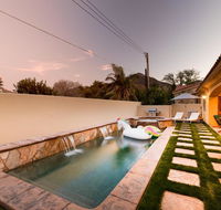 10 mins From Coachella Pool Spa Theatre Room Amarilla by AvantStay LIC-067420 - Accommodation Dallas