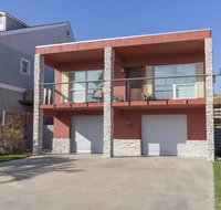 110 E Huisache - SPI Rentals - Accommodation Dallas