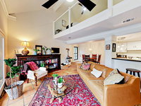 1112 Robert E Lee Condo Unit B Accommodation Dallas