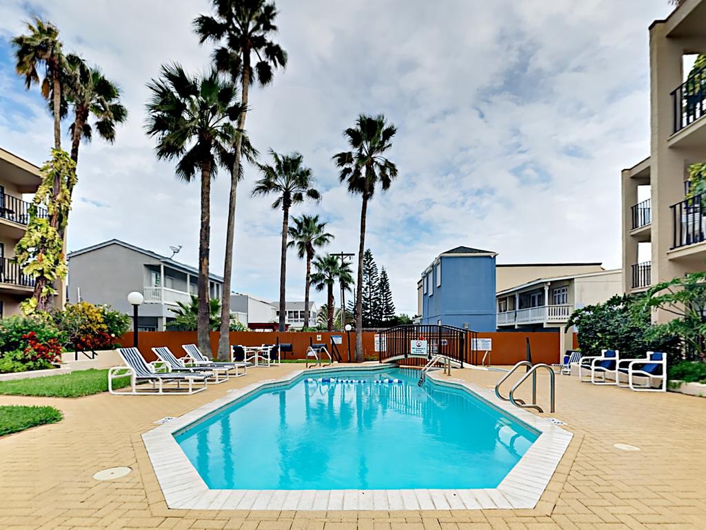 2 Bedrooms East Polaris Condo 116 - thumb 1