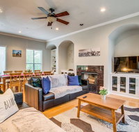 2 Huge Townhouses in Oak Lawn PERFECT for groups - Accommodation Dallas