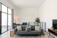 2-Story Penthouse  Private Deck Accommodation Dallas