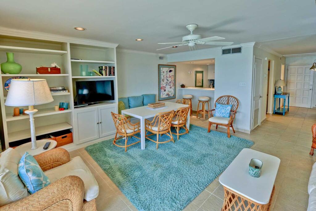223 LAS BRISAS BAYFRONT CONDOS Condo - thumb 2