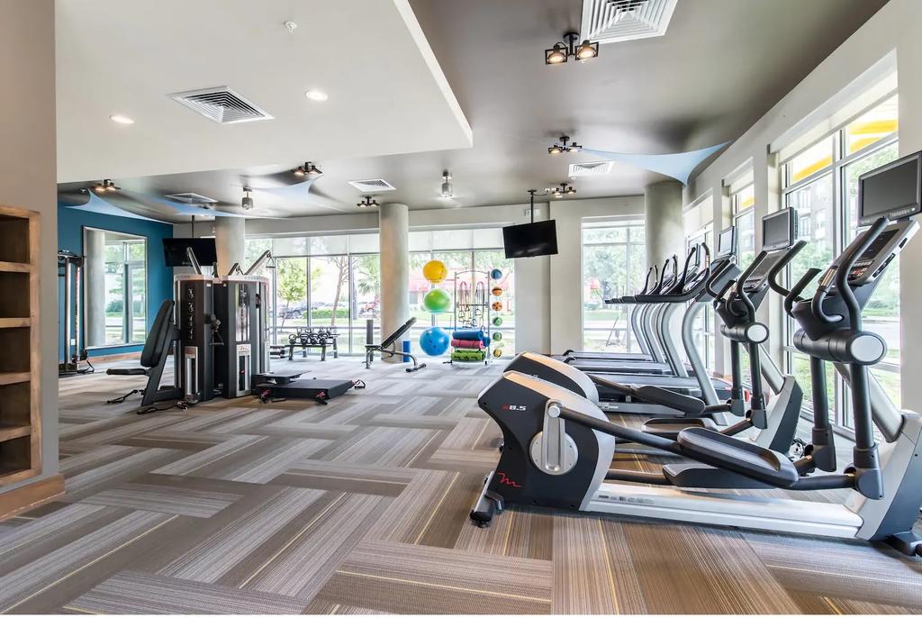 2BR Luxury Apt In The Heart Of Uptown Dallas - thumb 3
