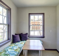 3 bedroom 2 bath nestled in the oak trees right on Copano Bay Private Pier - Accommodation Dallas