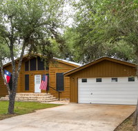 3BR House on Canyon Lake w/Private Gazebo - Accommodation Dallas