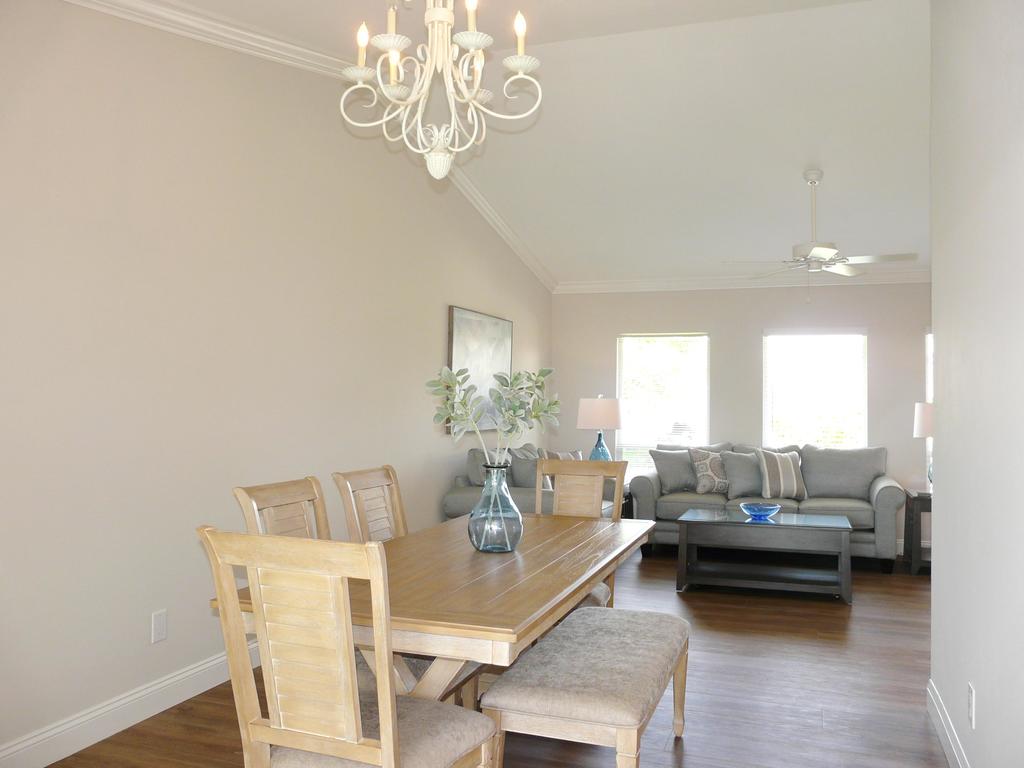 428 Barcelona Court - thumb 3