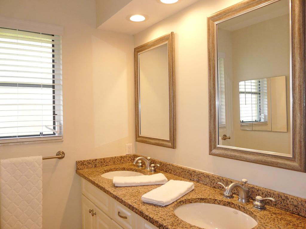 428 Barcelona Court - thumb 2