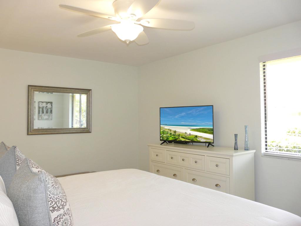 428 Barcelona Court - thumb 1