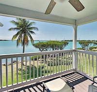 5030 Sunset Village Dr Villa - Accommodation Dallas