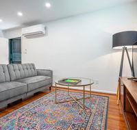 70s Retro Montrose w/Parking Coffee and Netflix - Accommodation Dallas