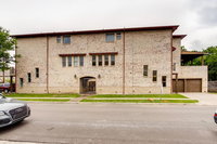 8 Bed Minutes to DT and Greenville Discount for Long Term Stays Accommodation Dallas