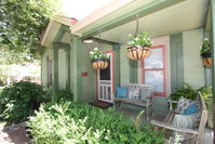 Agape Front Cottage Accommodation Dallas
