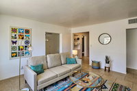 Airy Tucson Home - 1.5 Mi to Dwntn 3 Mi to U of A Accommodation Dallas