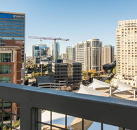 Amazing Views  High-Rise Lux  Center of All 1BR - Accommodation Dallas