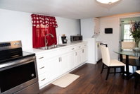 Art deco pad modern touches near French Quarter Accommodation Dallas