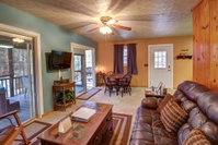 Artisan Hideaway Accommodation Dallas