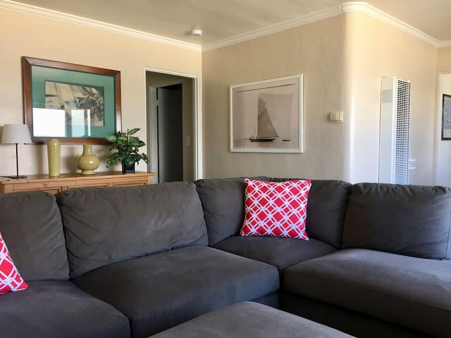 Bayfront Mission Beach Oasis - thumb 3