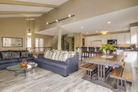 Beach Style 3 Home Accommodation Dallas