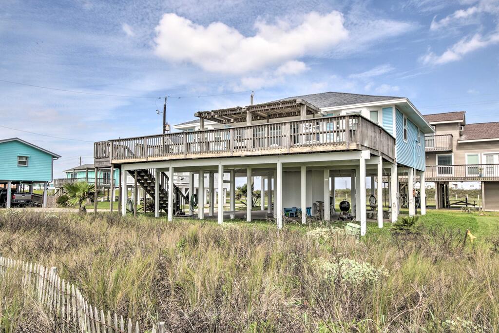 Beachfront Galveston Home With Panoramic Ocean Views! - thumb 2